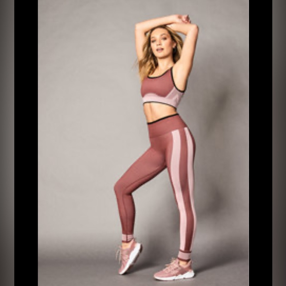 FABLETICS SEAMLESS LEGGINGS - Picture 2 of 6